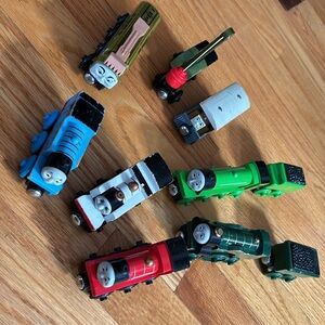 Lot of Thomas the Tank Engine wood trains - 8 trains and 2 tenders